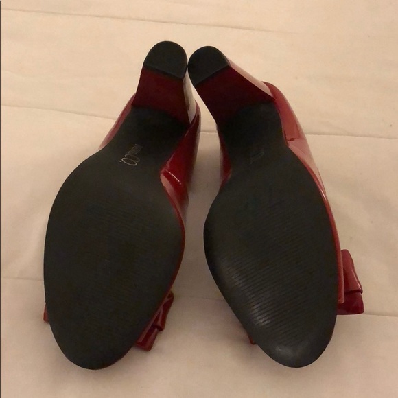 Red Bow tie Heels size 7.5 - Picture 4 of 4